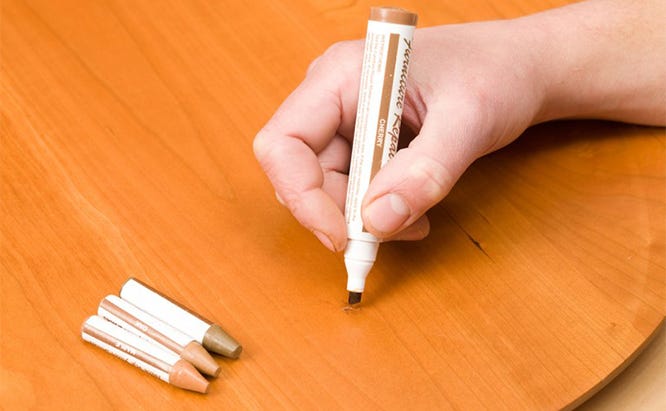 Repair the scratches in wood furniture with special markers that match your finish Repair the scratches in wood furniture with special markers that match your finish.